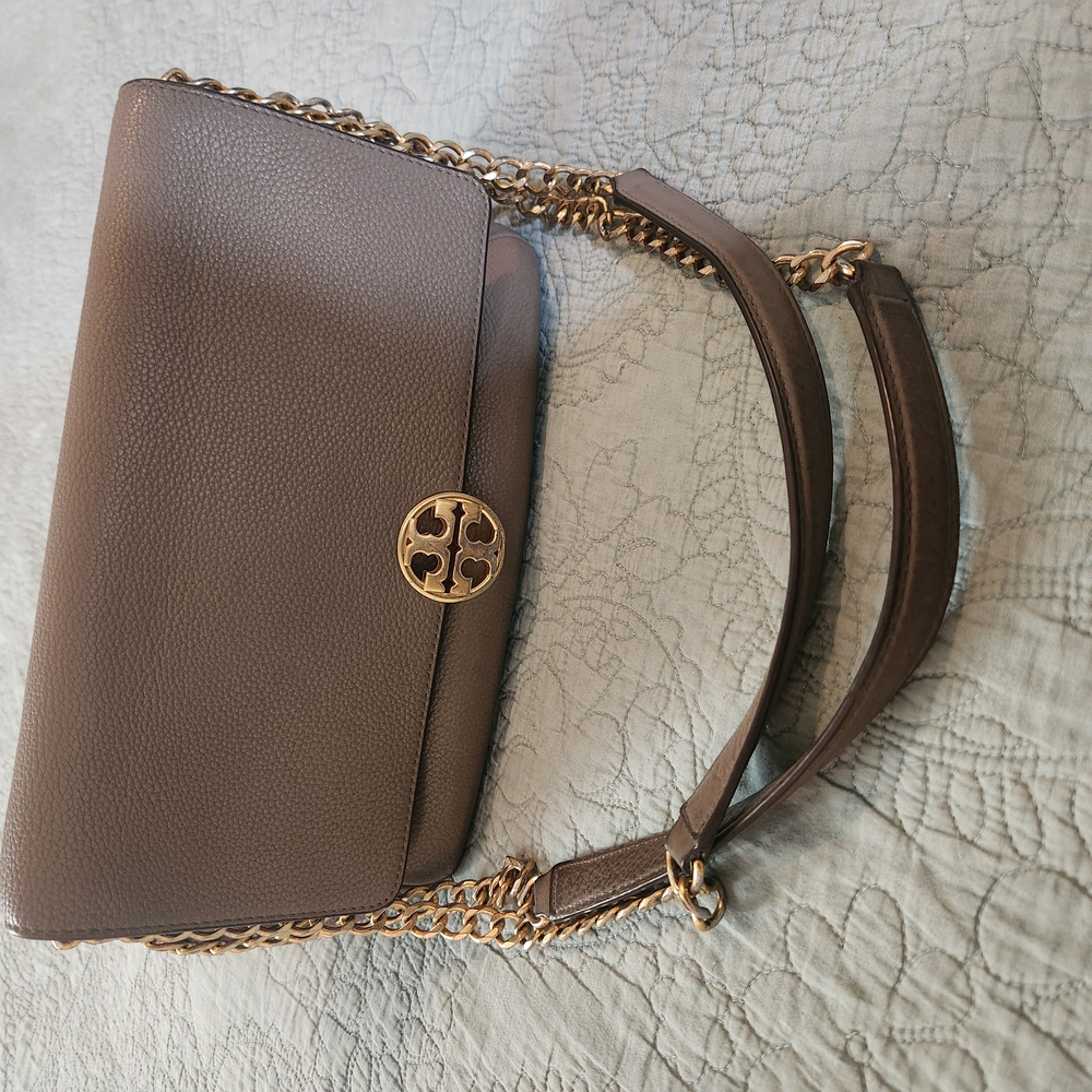 Tory Burch Gray Chelsea Adjustable Handbag